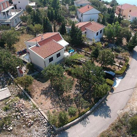 Beachfront House Nada - Happy Rentals Karlobag Zewnętrze zdjęcie