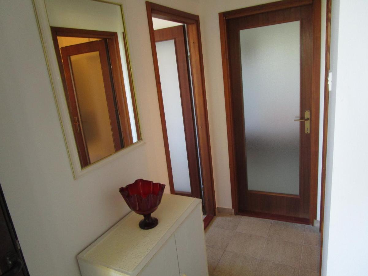 Beachfront House Nada - Happy Rentals Karlobag Zewnętrze zdjęcie