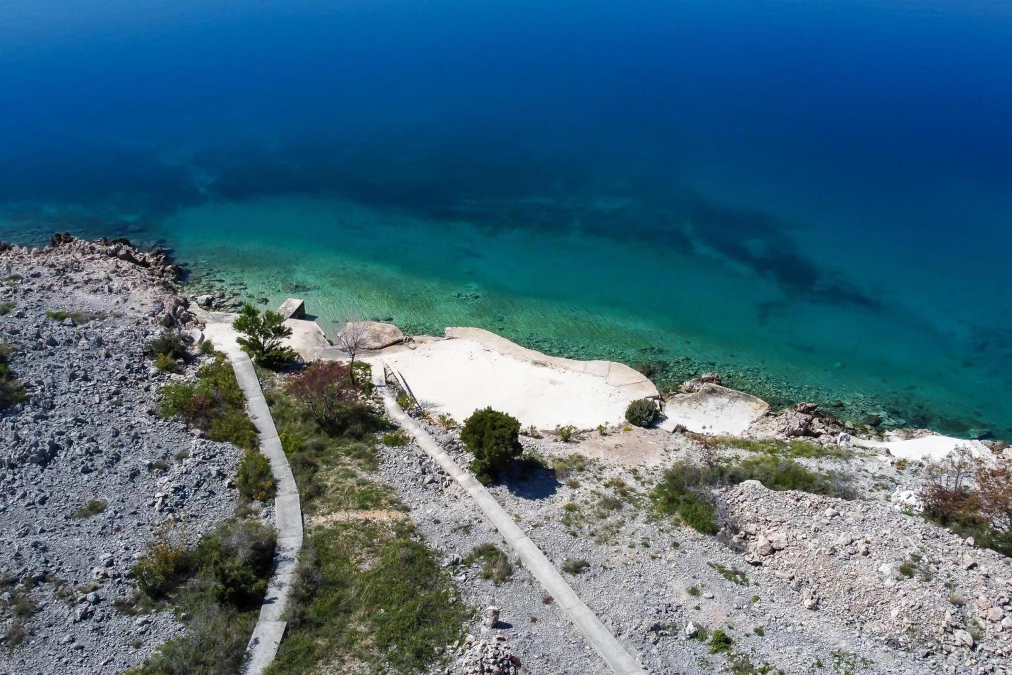 Beachfront House Nada - Happy Rentals Karlobag Zewnętrze zdjęcie