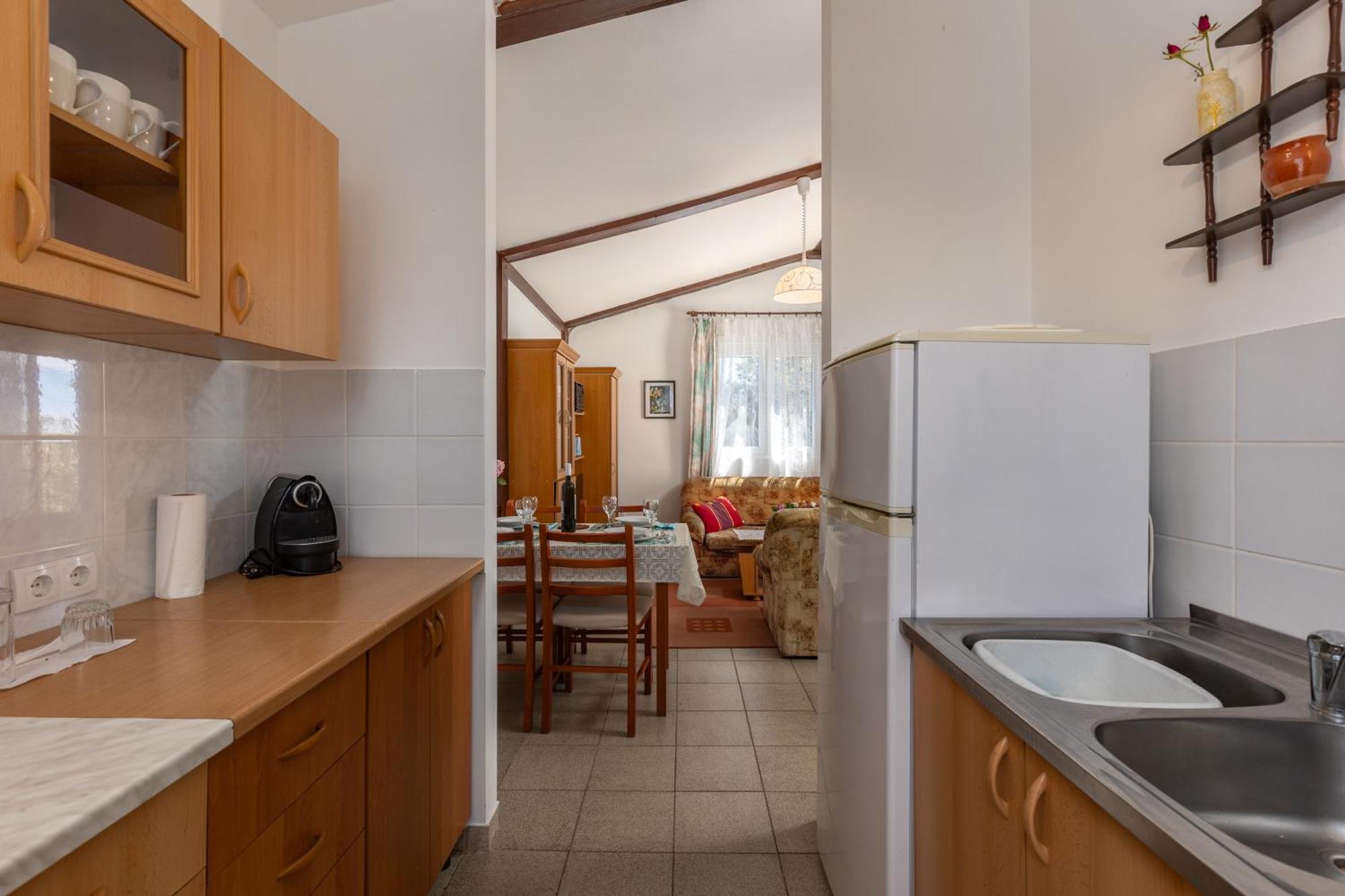 Beachfront House Nada - Happy Rentals Karlobag Zewnętrze zdjęcie