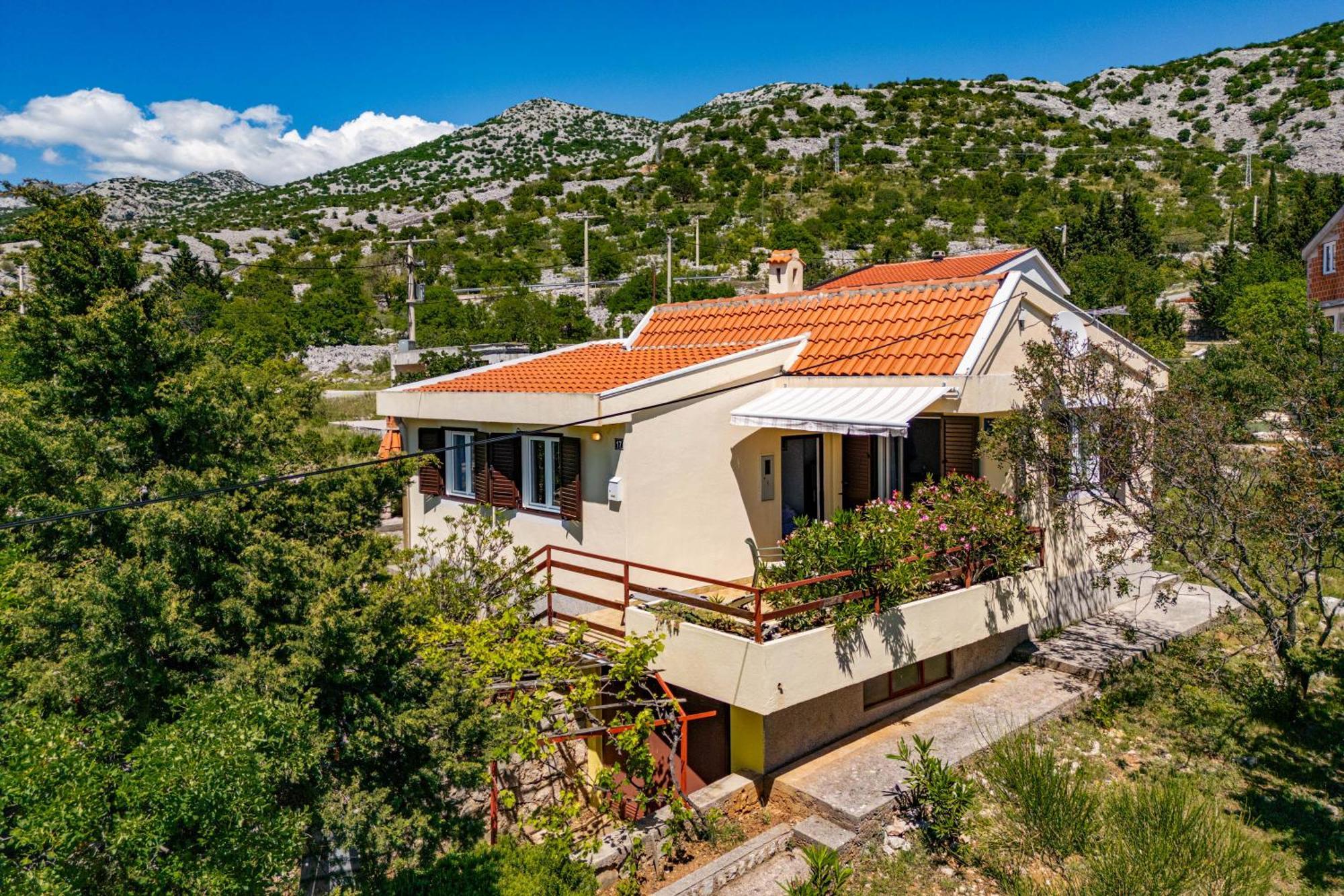 Beachfront House Nada - Happy Rentals Karlobag Zewnętrze zdjęcie