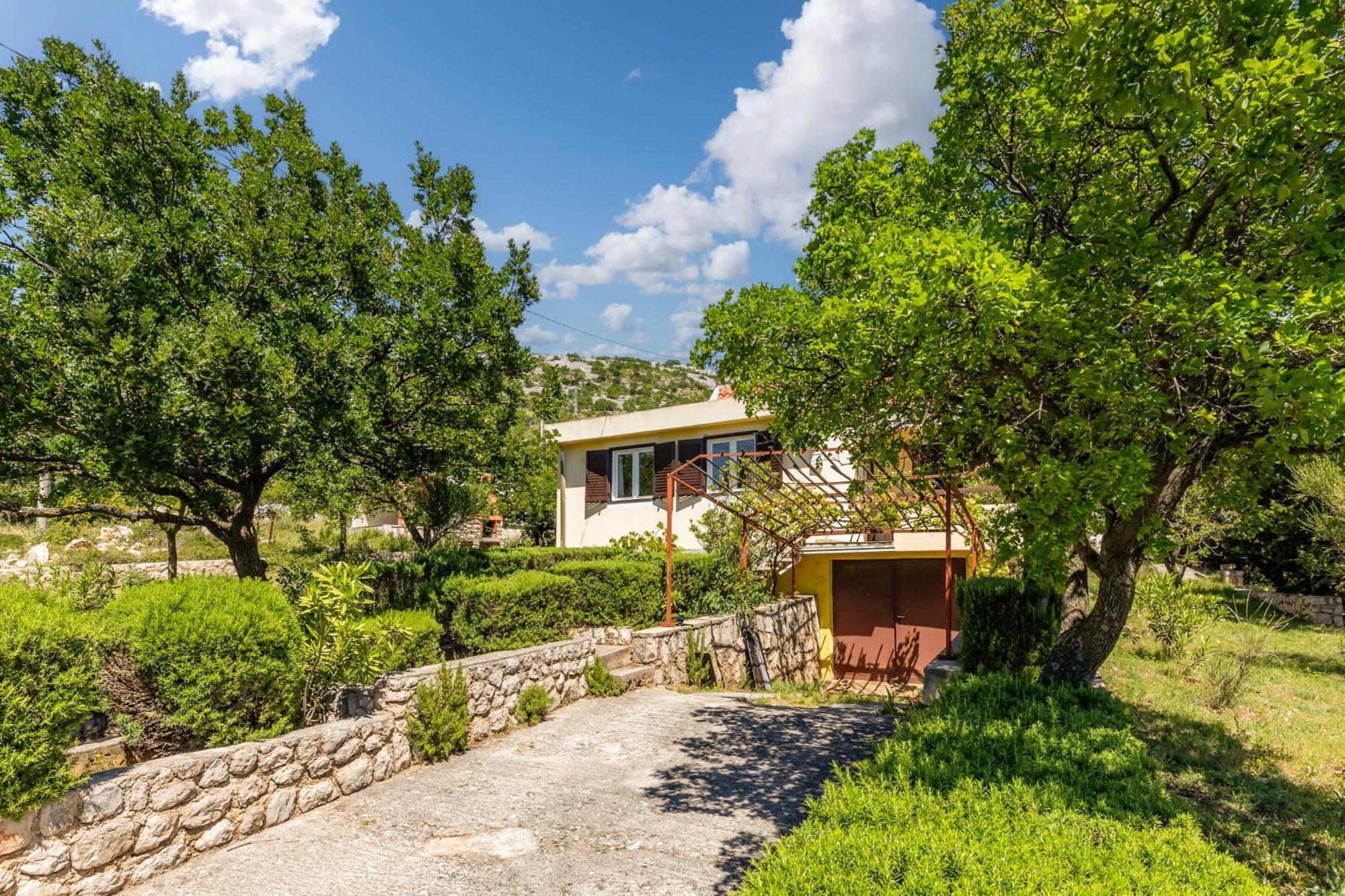 Beachfront House Nada - Happy Rentals Karlobag Zewnętrze zdjęcie